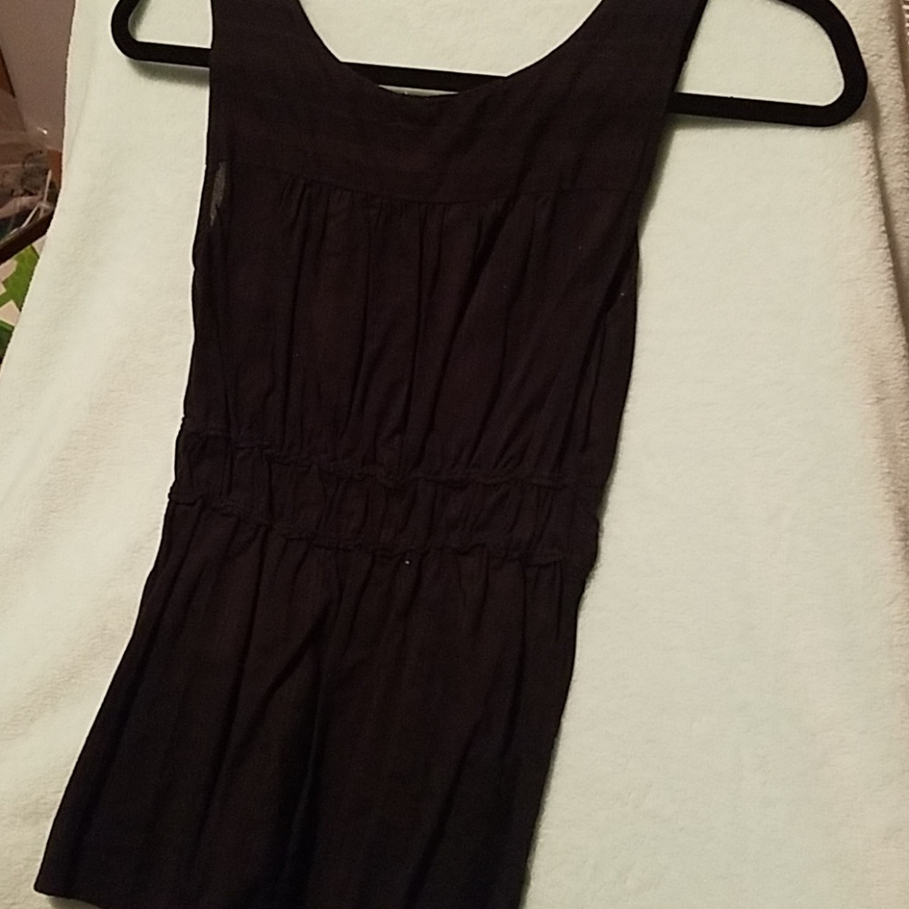Black Old Navy Ruched Tank Top - Picture 3 of 4